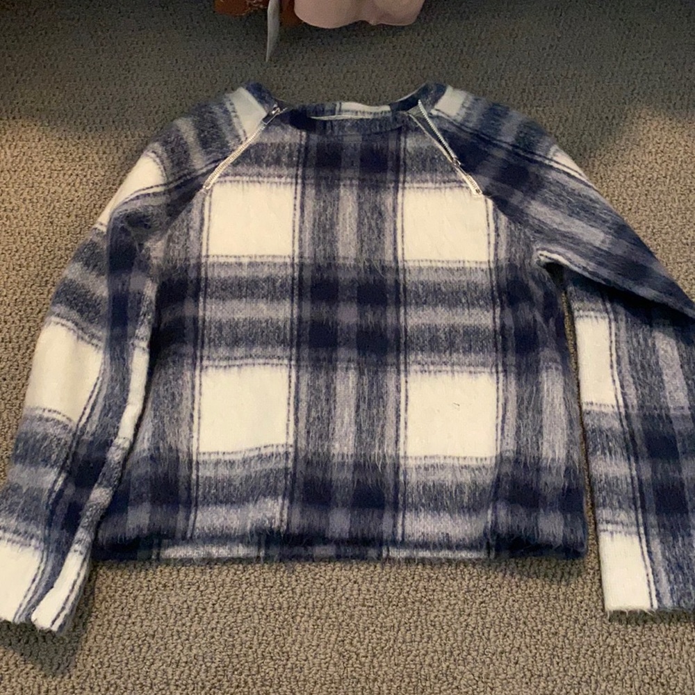 Abercrombie fuzzy plaice sweater w/ zipper